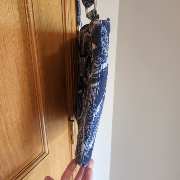 Vera Bradley Crossbody Bag - Picture 3 of 12